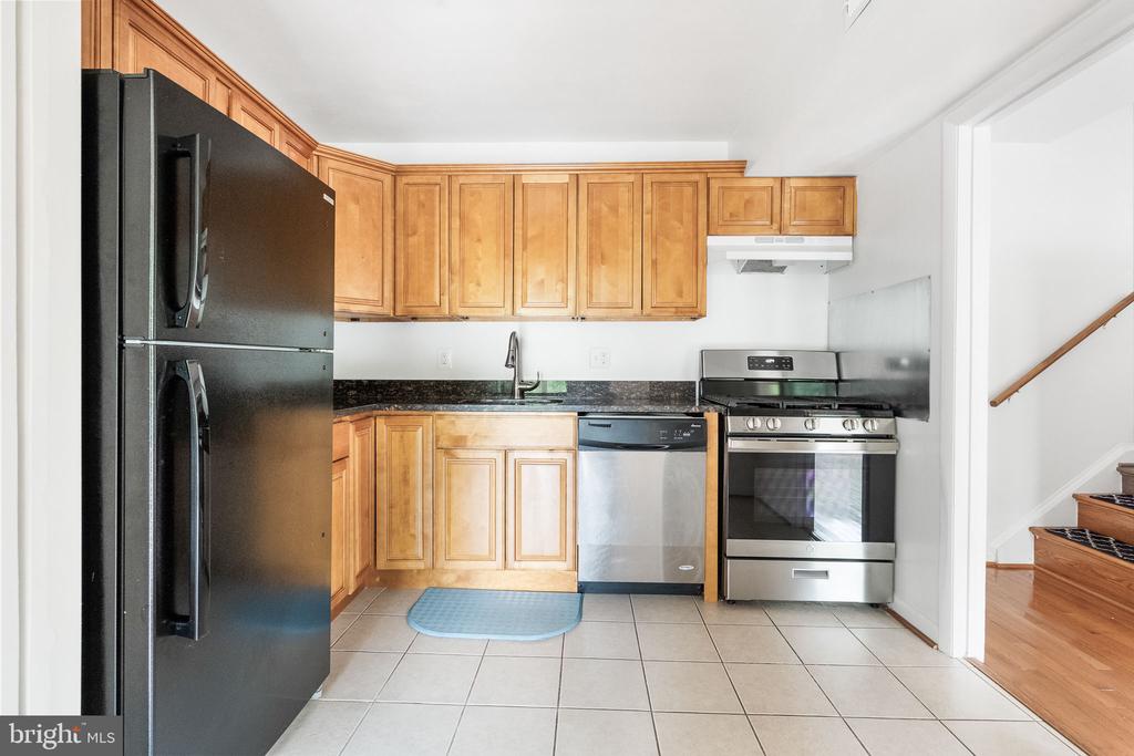 5578 BURNSIDE DRIVE Unit: 5578-5