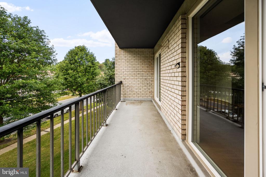 5578 BURNSIDE DRIVE Unit: 5578-5