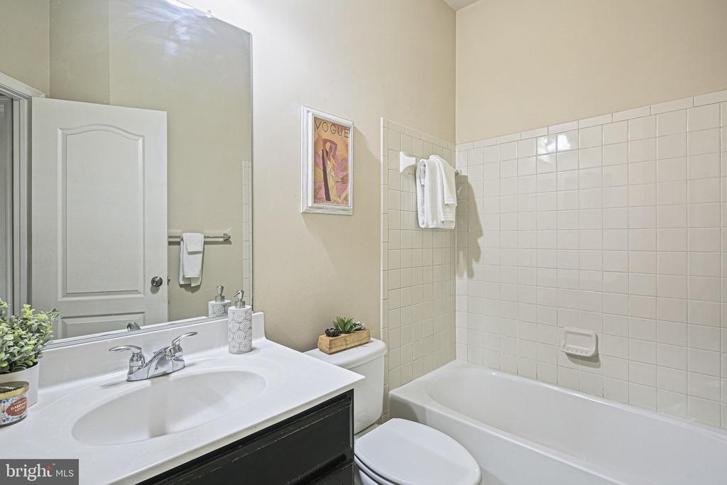 12553 HORSESHOE BEND CIRCLE