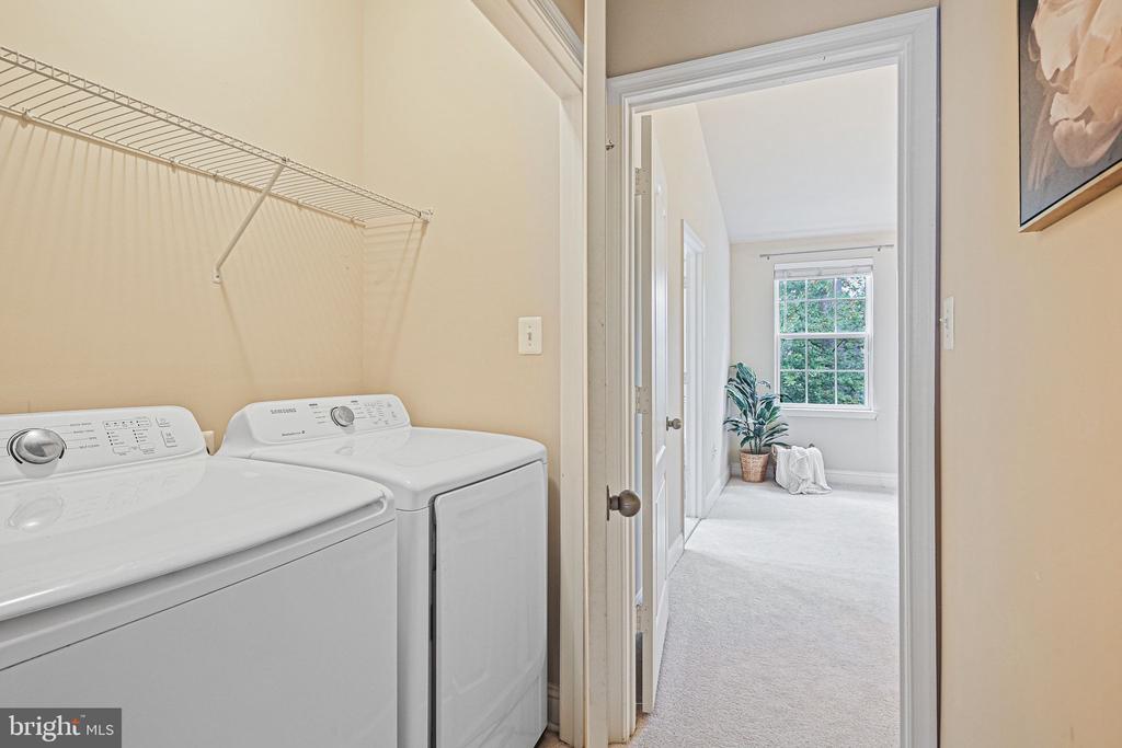 12553 HORSESHOE BEND CIRCLE
