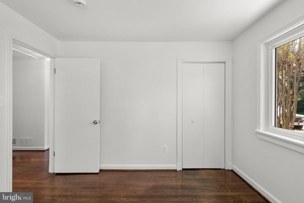 10126 RENFREW ROAD