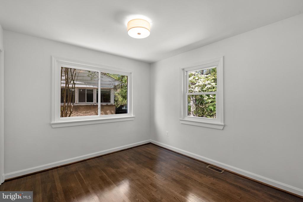 10126 RENFREW ROAD