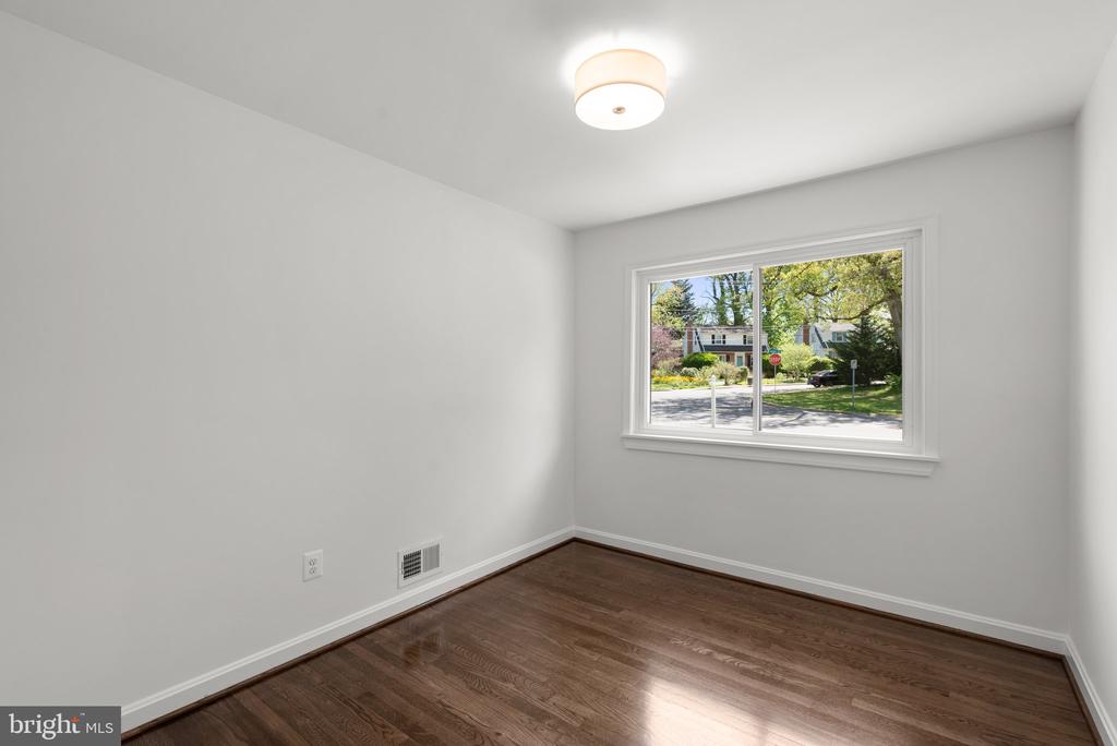 10126 RENFREW ROAD