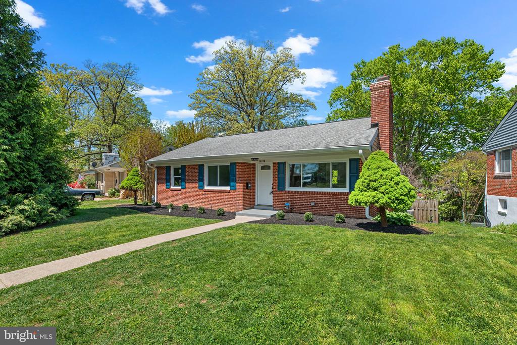 10126 RENFREW ROAD