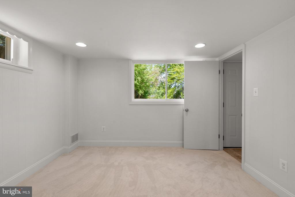 10126 RENFREW ROAD