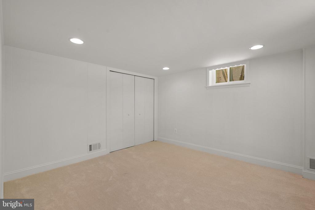 10126 RENFREW ROAD