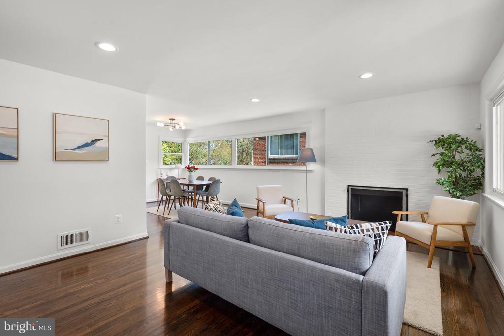 10126 RENFREW ROAD