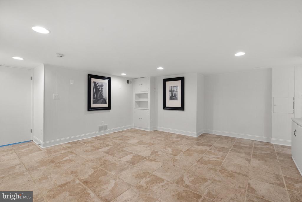 10126 RENFREW ROAD
