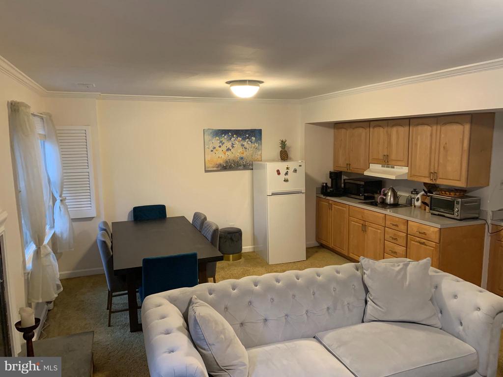 5800 EDSON. LANE Unit: 2
