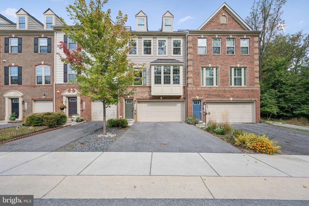 1738 WHITEHALL DRIVE