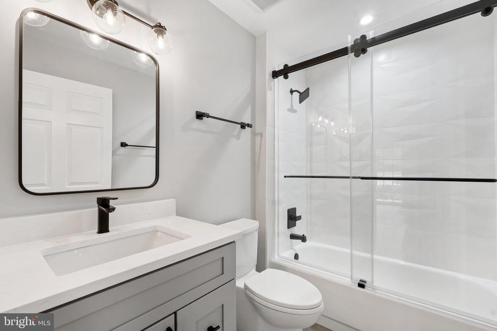 164 KENDRICK PLACE Unit: 164-16