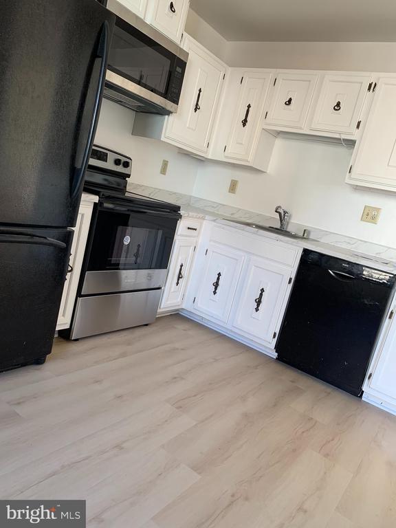 12019 BRONZEGATE PLACE