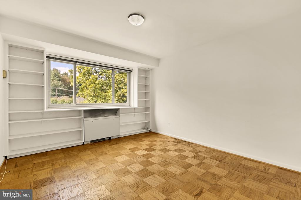 5100 DORSET AVENUE Unit: 308