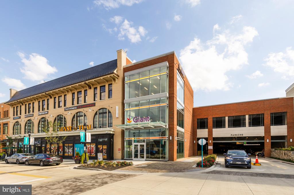 5100 DORSET AVENUE Unit: 308