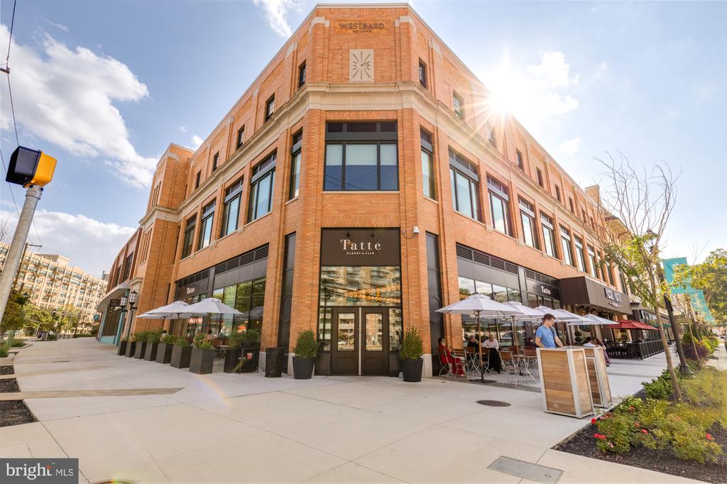 5100 DORSET AVENUE Unit: 308