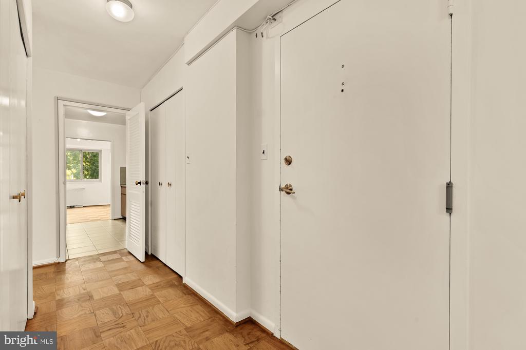 5100 DORSET AVENUE Unit: 308