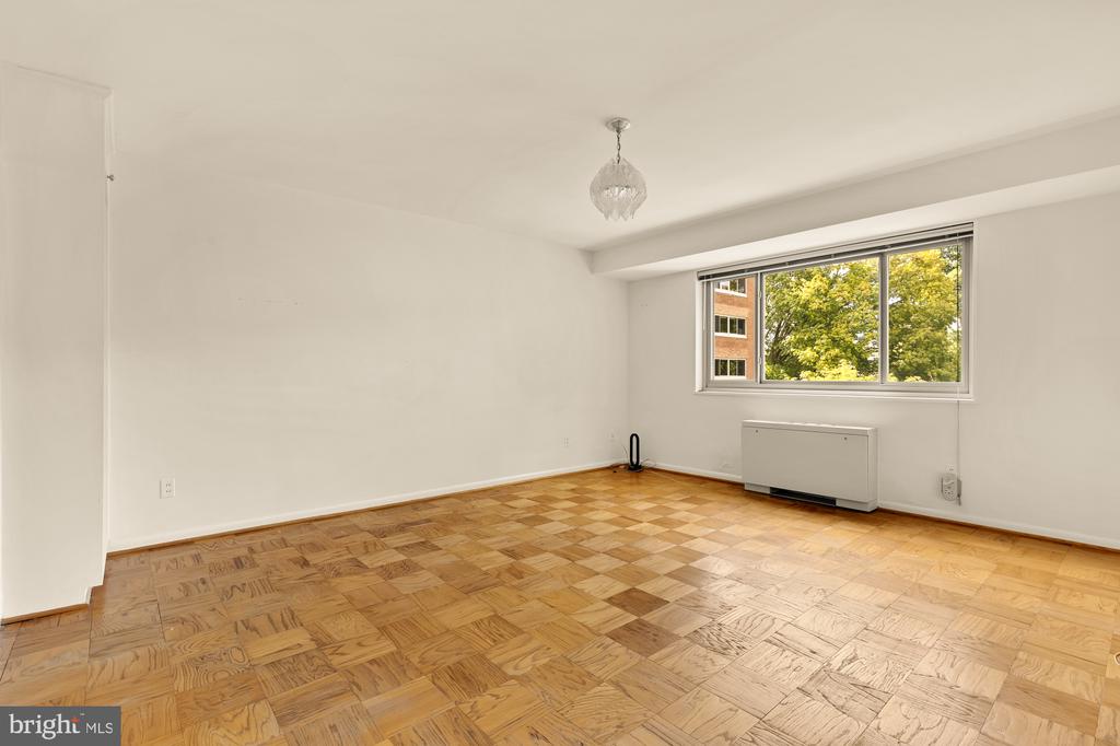 5100 DORSET AVENUE Unit: 308