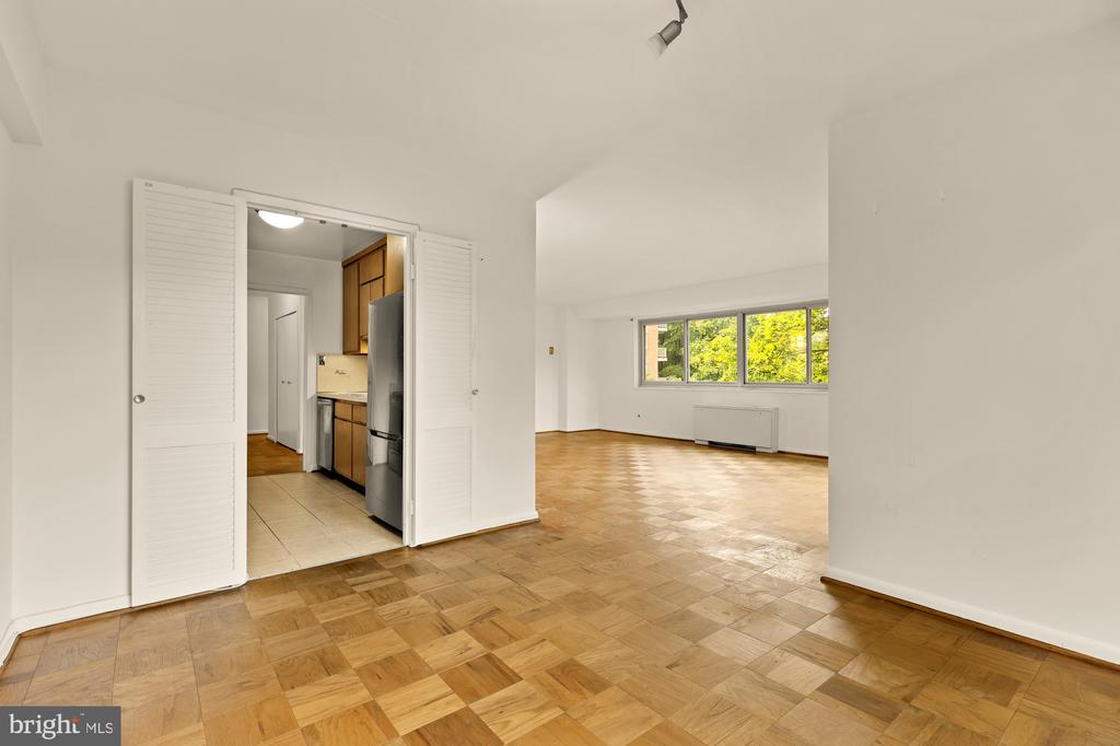 5100 DORSET AVENUE Unit: 308