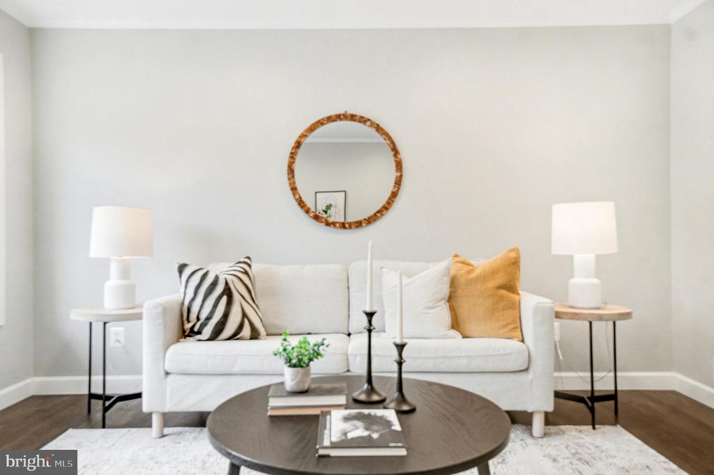 1009 JULIAN PLACE
