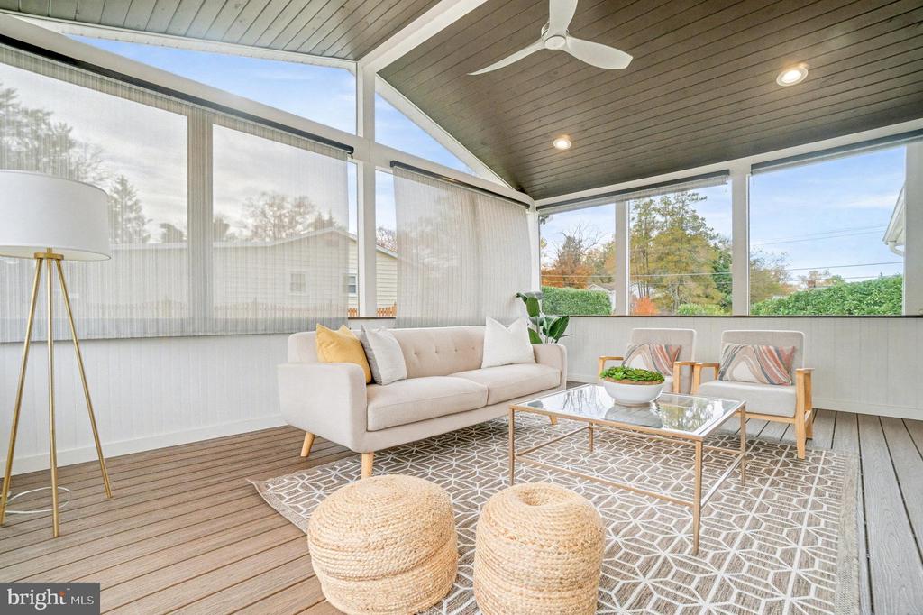 1009 JULIAN PLACE