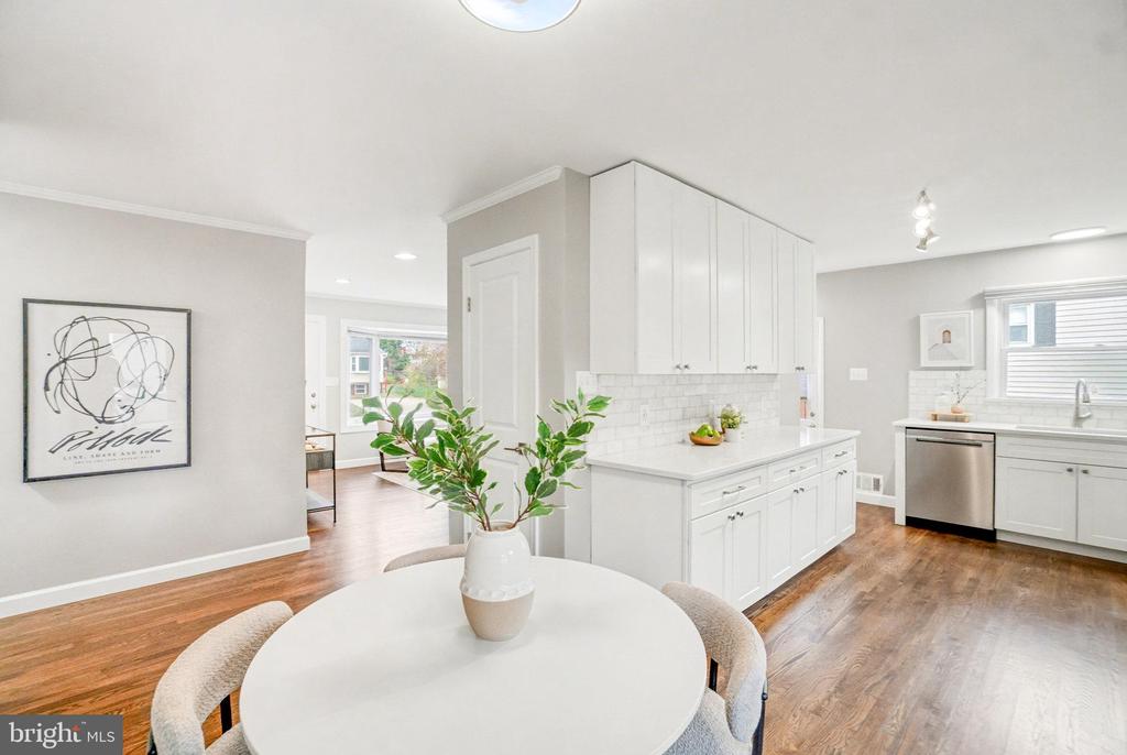 1009 JULIAN PLACE