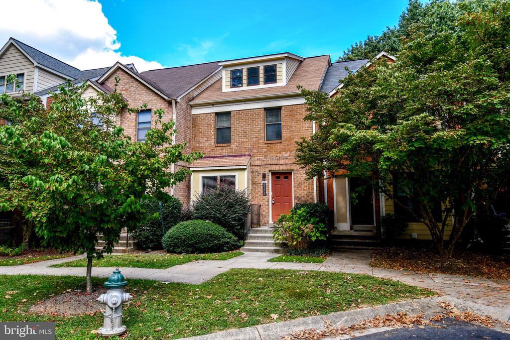 5175 KING CHARLES WAY
