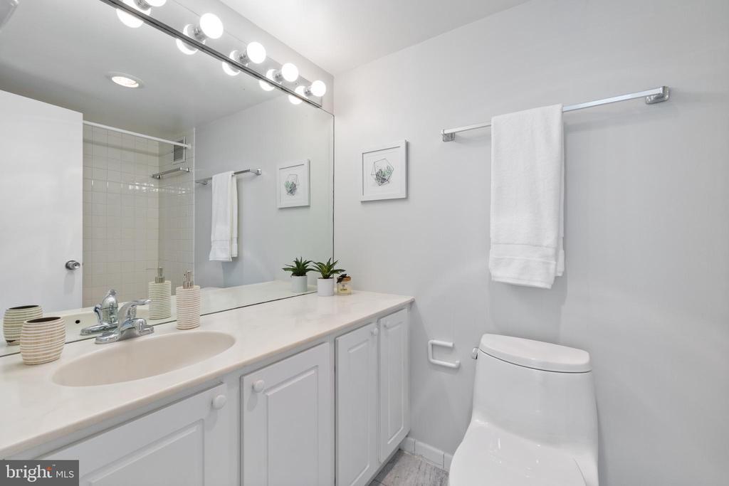 4515 WILLARD AVENUE Unit: 1203S