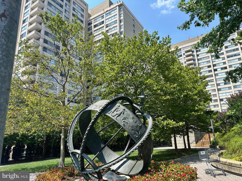 4515 WILLARD AVENUE Unit: 1203S