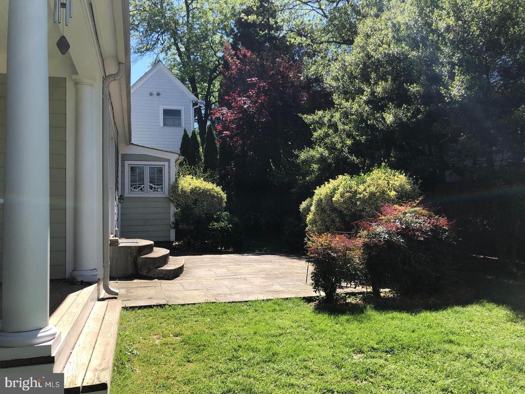 8106 MAPLE RIDGE ROAD