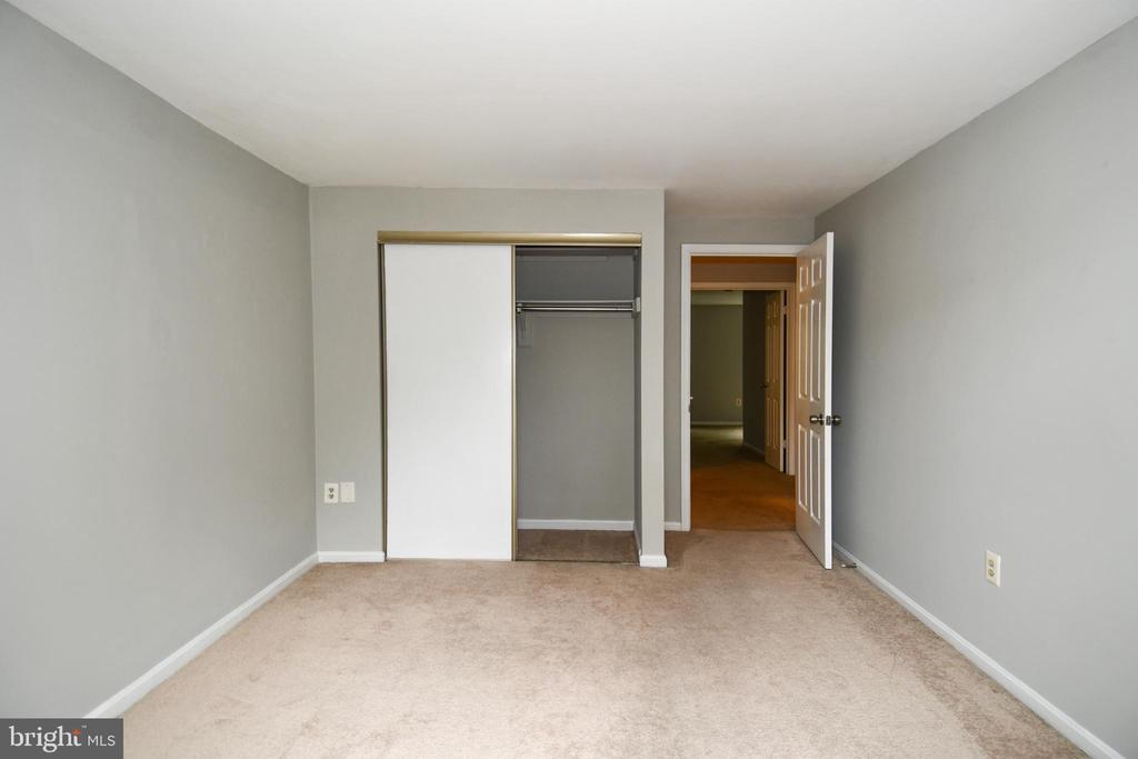 13216 COUNTRY RIDGE DRIVE
