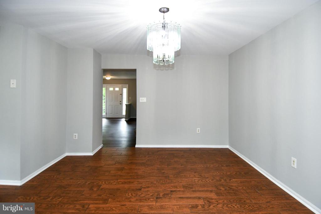 13216 COUNTRY RIDGE DRIVE