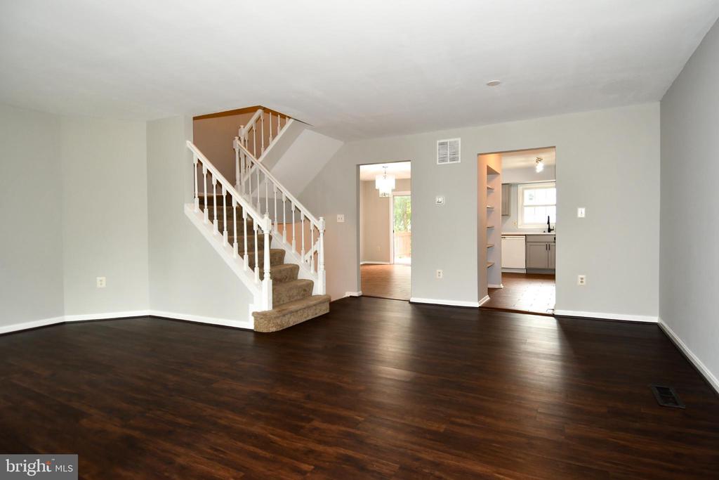 13216 COUNTRY RIDGE DRIVE