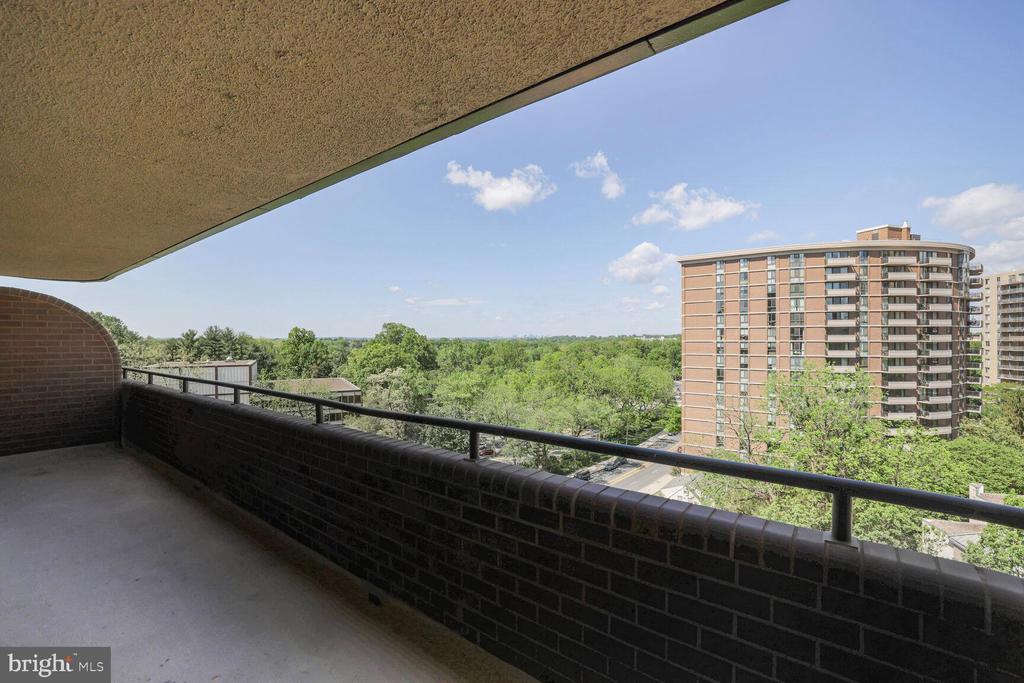 4550 N PARK AVENUE Unit: 707