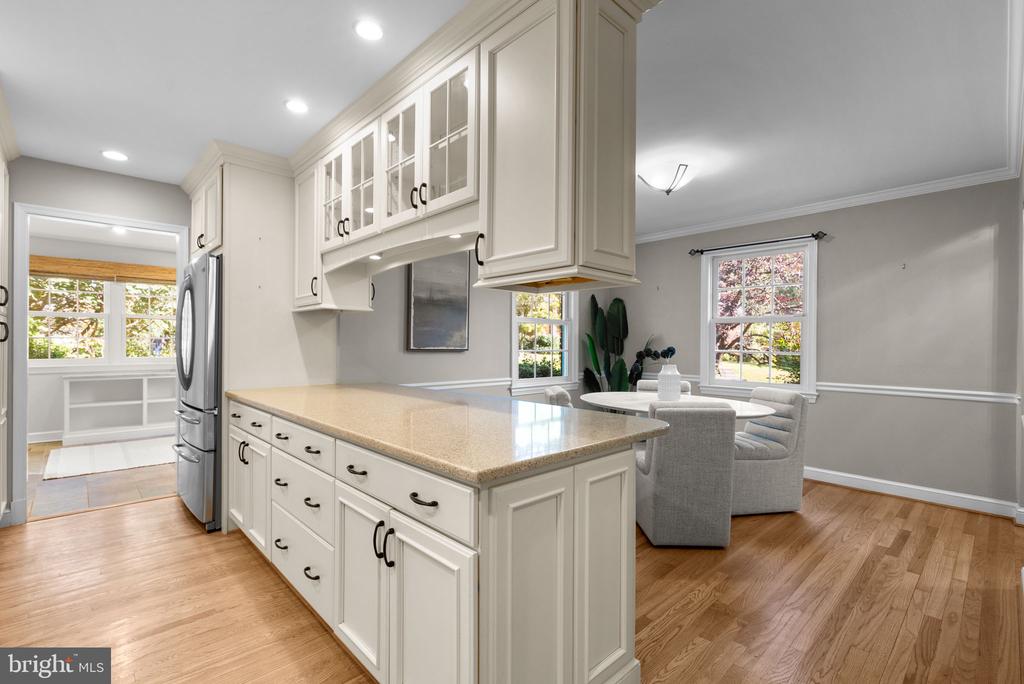 129 LYNNMOOR DRIVE