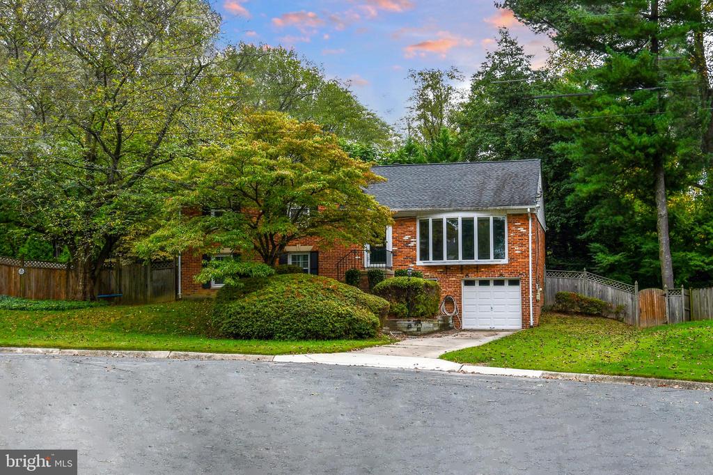 4100 DEWMAR COURT