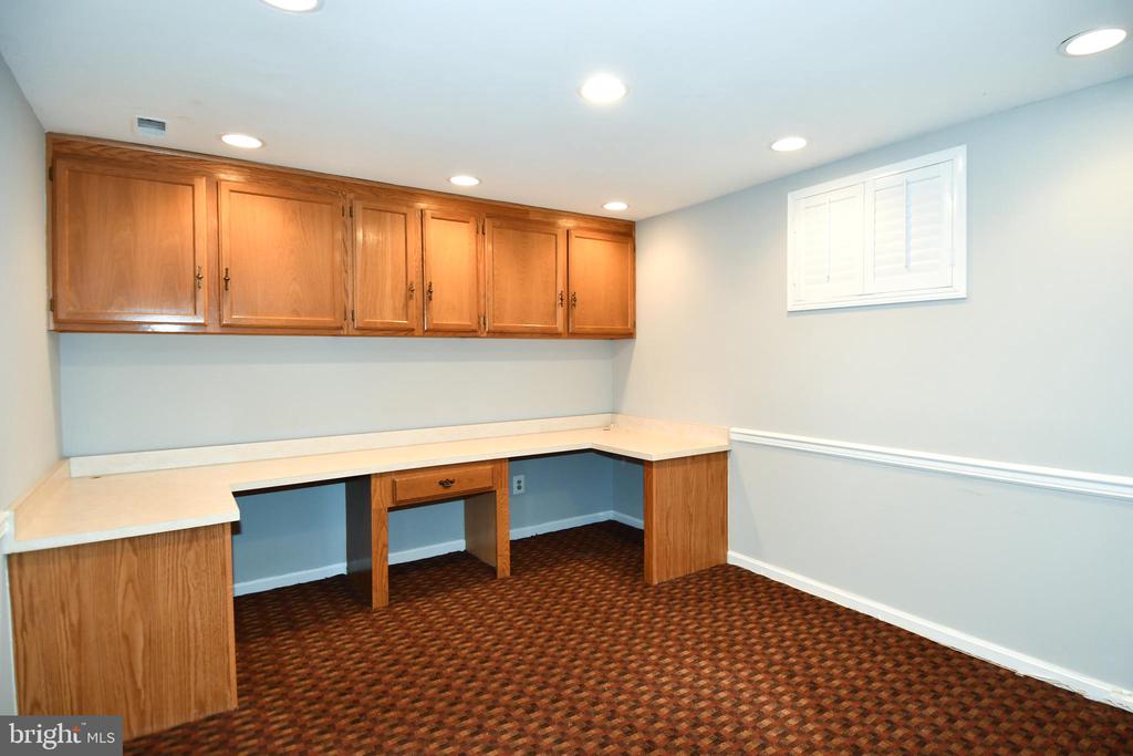 4100 DEWMAR COURT