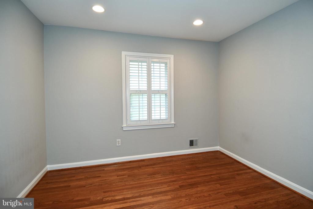 4100 DEWMAR COURT