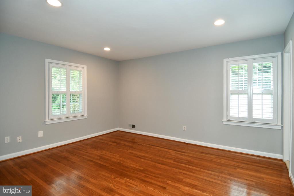 4100 DEWMAR COURT