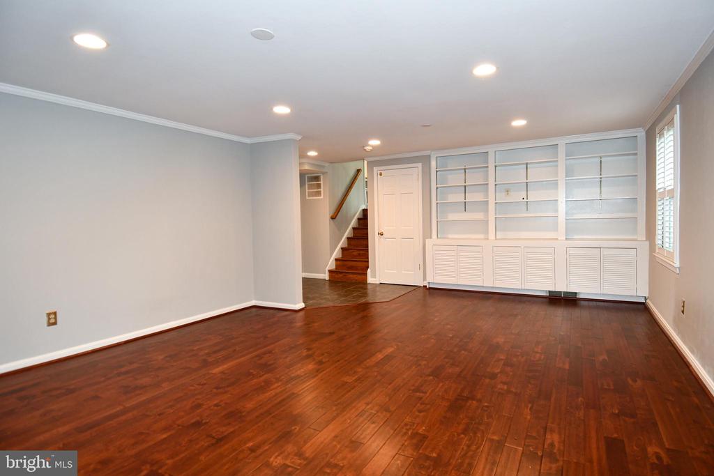 4100 DEWMAR COURT