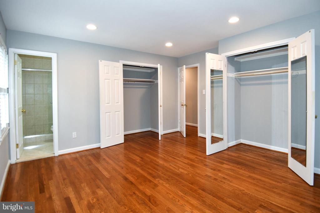 4100 DEWMAR COURT