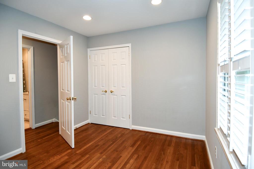 4100 DEWMAR COURT