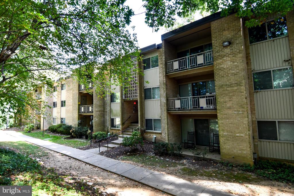 12415 BRAXFIELD COURT Unit: 15