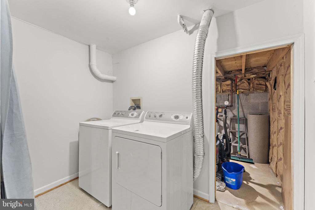 10934 ROCKY MOUNT WAY