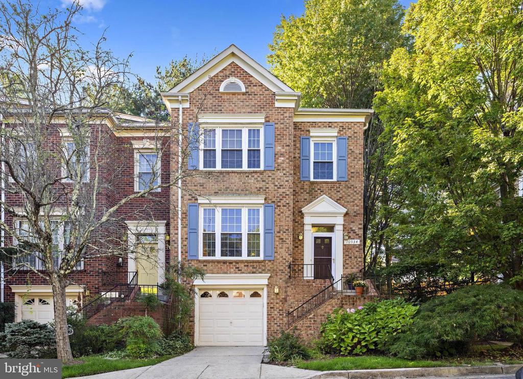 10934 ROCKY MOUNT WAY