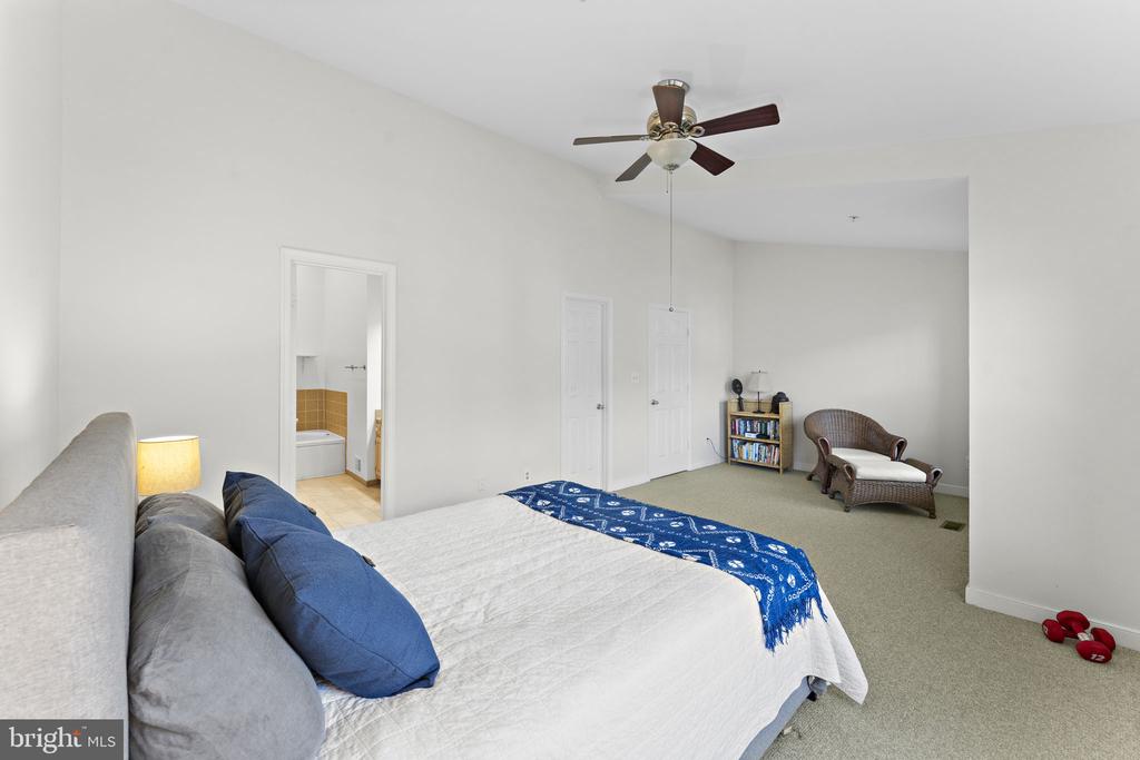 10934 ROCKY MOUNT WAY