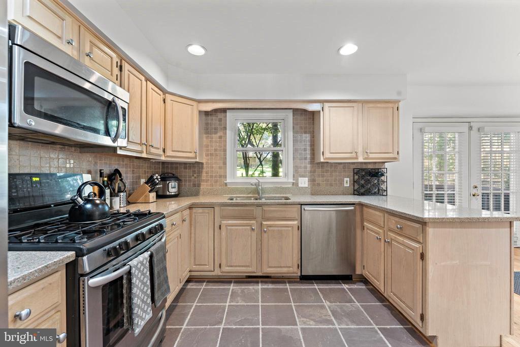 10934 ROCKY MOUNT WAY