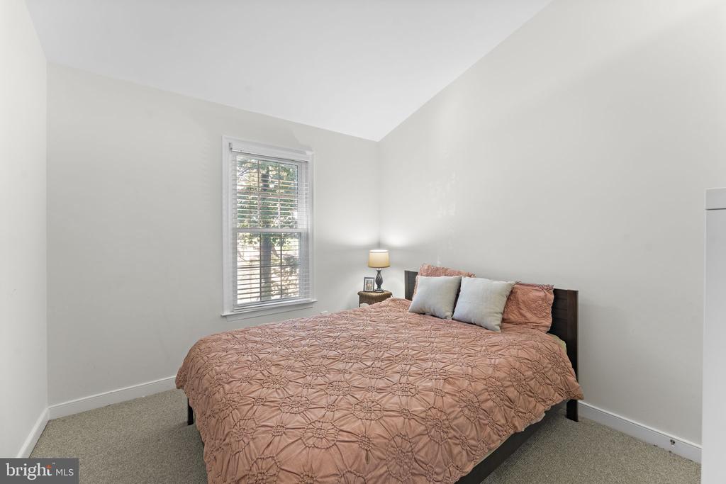 10934 ROCKY MOUNT WAY