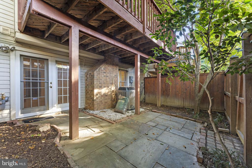 10934 ROCKY MOUNT WAY