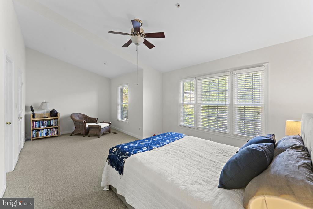 10934 ROCKY MOUNT WAY