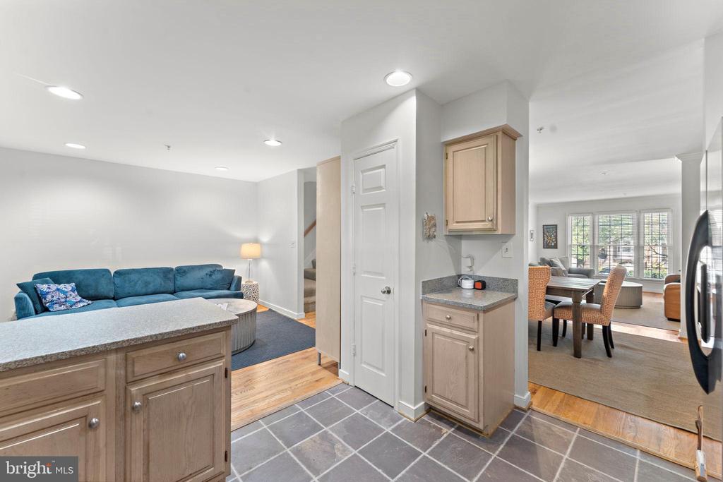 10934 ROCKY MOUNT WAY
